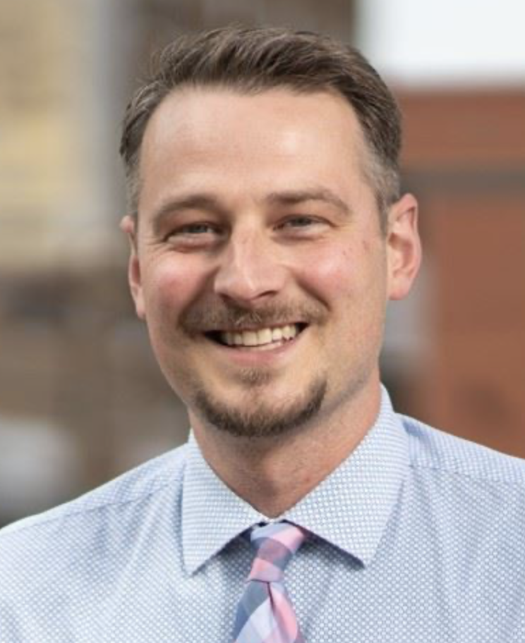 Aberdeen Mayor Travis Schaunaman federal building