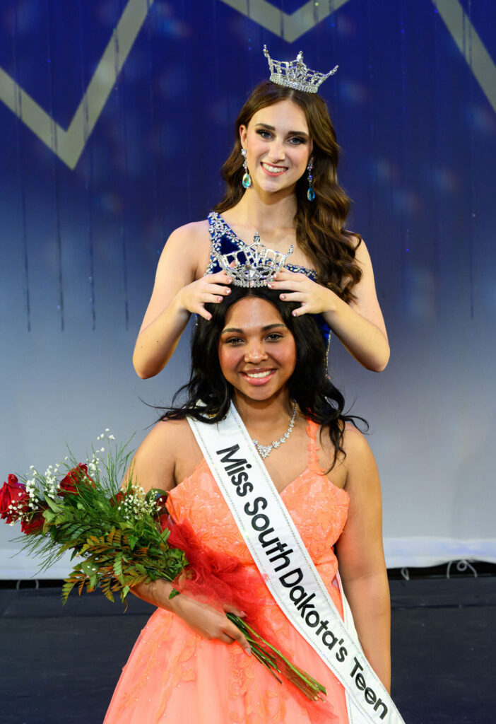 Community Kudos: Miss South Dakota Teen is Faulkton's Nevaeh Kee 1 Nevaeh Kee, 17, of Faulkton is Miss South Dakota's Teen. She was crowned by 2022 Miss South Dakota's Teen Olivia Odenbrett. Photo courtesy of Miss South Dakota Scholarship FoundationPhoto courtesy of Miss South Dakota Scholarship Foundation