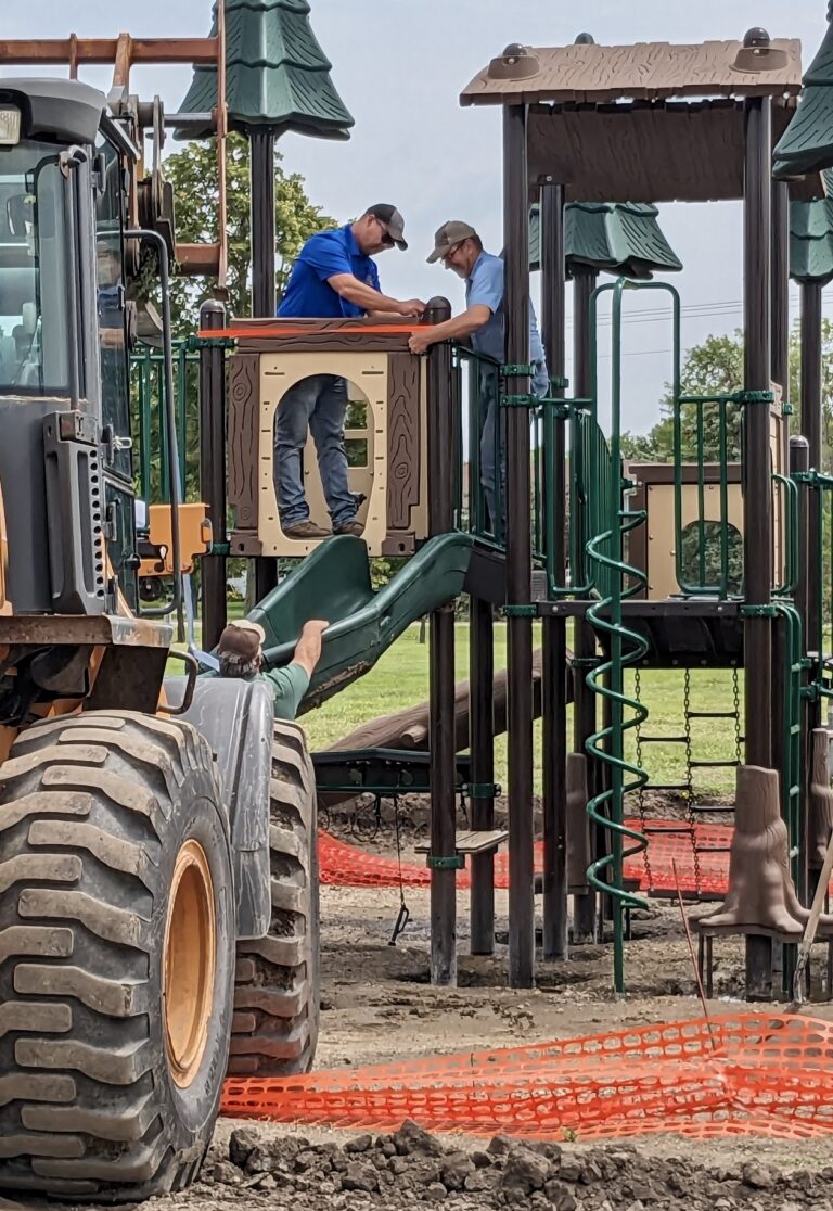 New playground equipment has been installed at Kunhert Arboretum just along Moccasin Creek just southeast of Melgaard Park. Aberdeen Insider photo by Scott Waltman