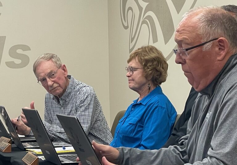 Duane Alm, Aberdeen School Board