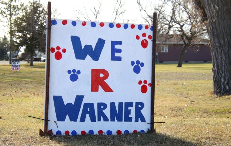 Warner sign 3