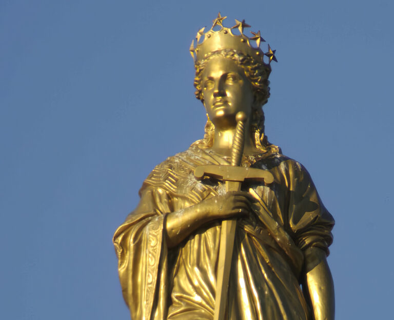 Lady JusticeAberdeen cropped