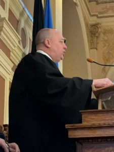 Chief justice makes case for statewide indigent defense 1 Supreme Court Chief Justice Steven Jensen indigent defense