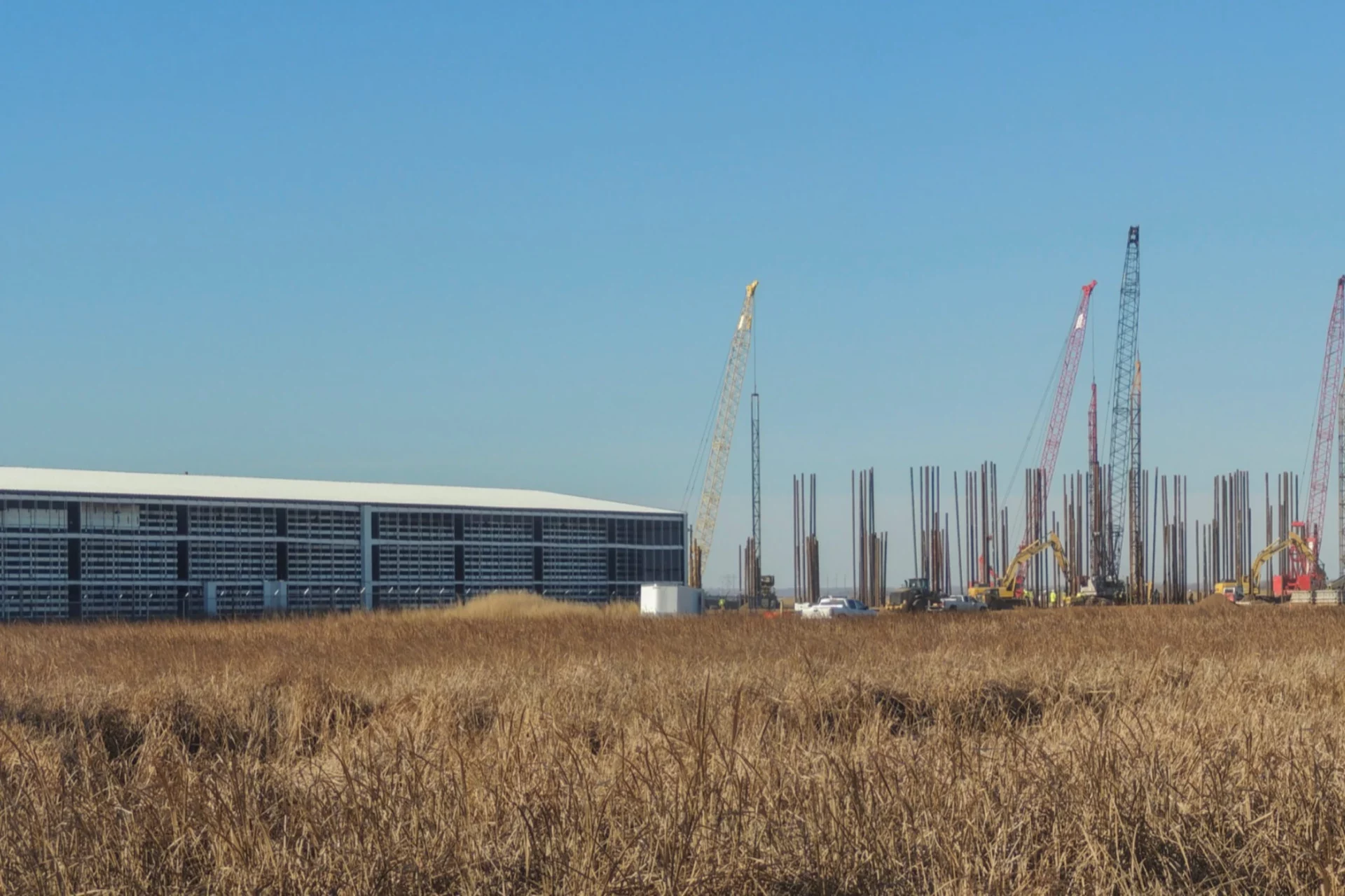 Applied Digital Expanding Computing Center In Ellendale, Investment