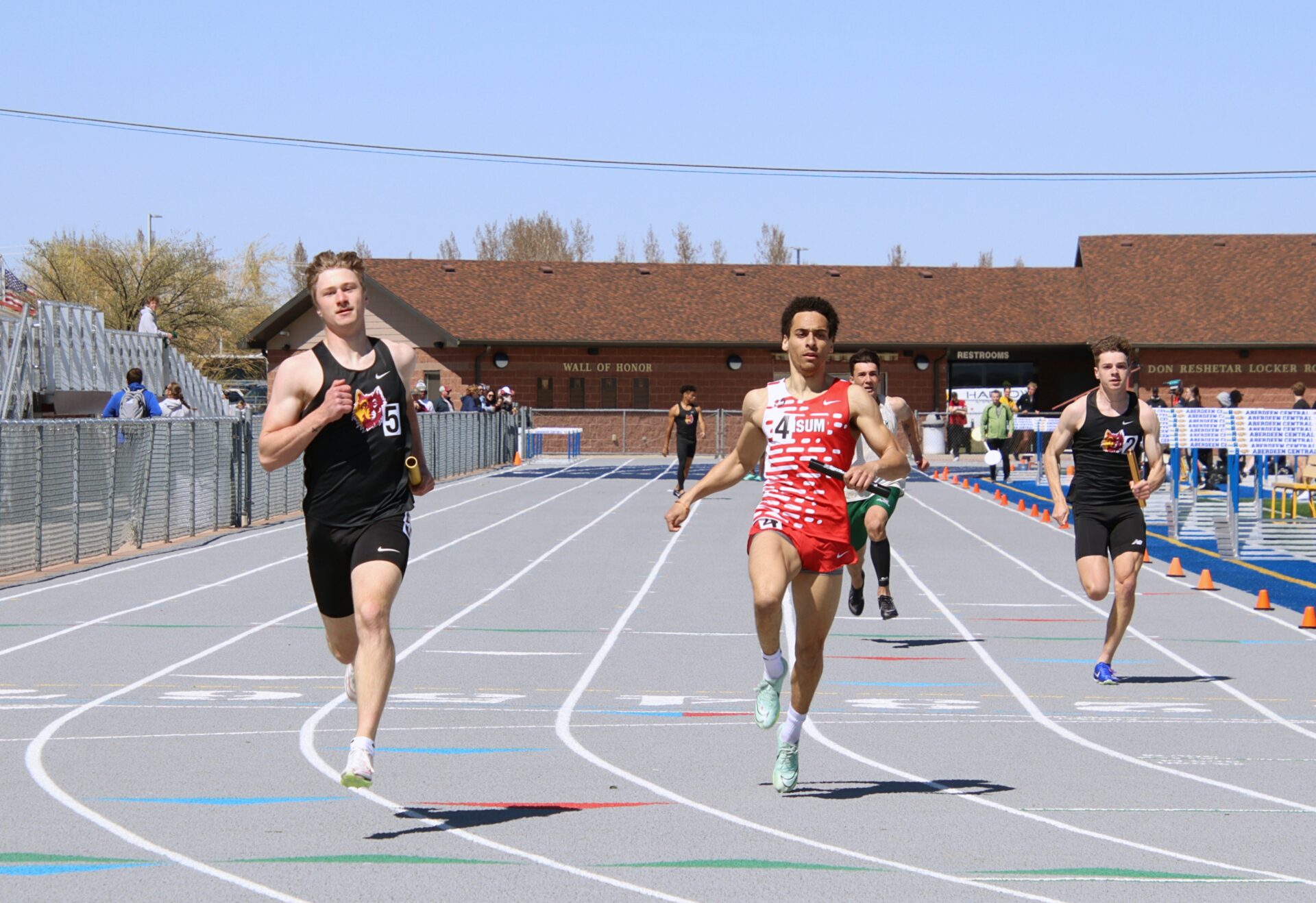 Northern State Sports Men's Track Team Takes Third, Women Seventh At