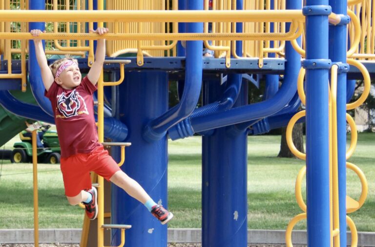 As always, the annual Arts in the Park drew a crowd to Melgaard Park on Saturday, June 15 and Sunday, June 16. Homemade creations, fun, music and food kept people circulating through the park both days. Aberdeen Insider photos by Scott Waltman.