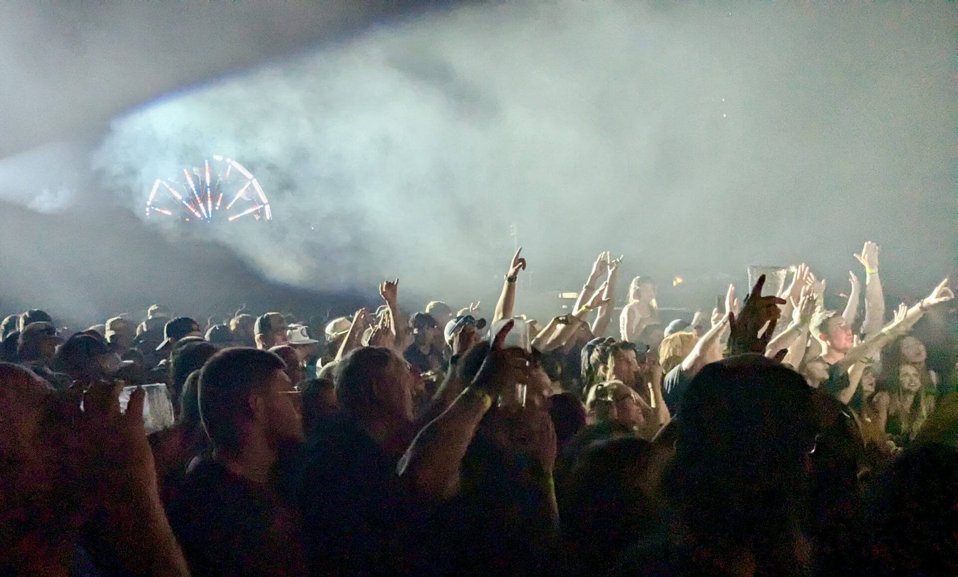 Early ticket sales for Brown County Fair grandstand shows up substantially 3 The Lit, Smash Mouth and Sugar Ray concert drew a big crowd to the Larry Gerlach Grandstand on Friday, Aug. 16 at the Brown County Fair. Aberdeen Insider photo by Scott Waltman.