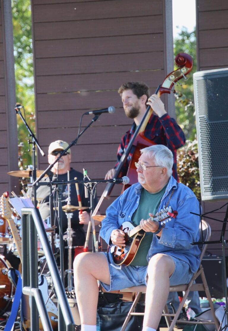 Funky Al and the Gators took the stage at the Kuhnert Arboretum Music Festival on Saturday, Sept. 21. Aberdeen Insider photo. by Elisa Sand.