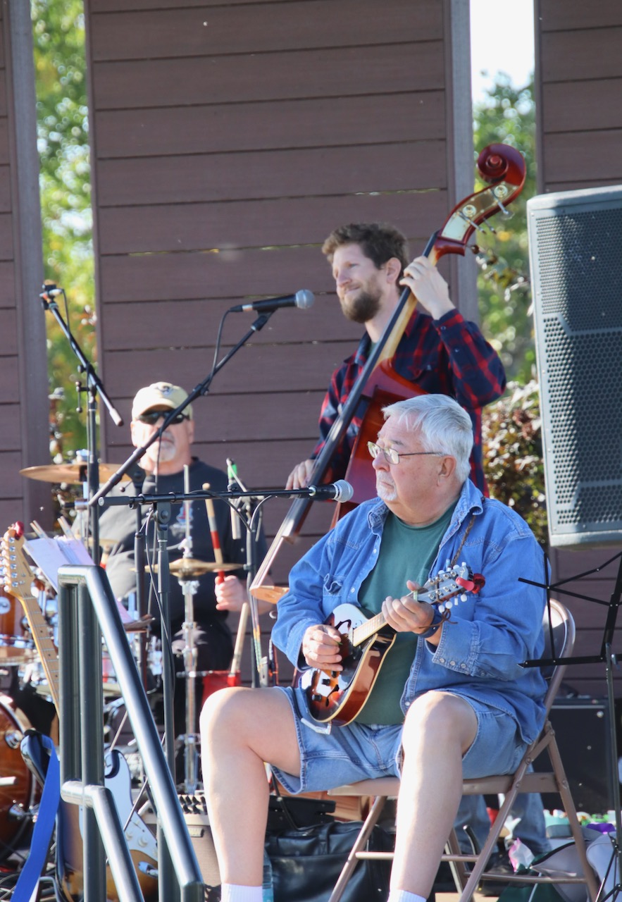 Funky Al and the Gators took the stage at the Kuhnert Arboretum Music Festival on Saturday, Sept. 21. Aberdeen Insider photo. by Elisa Sand.