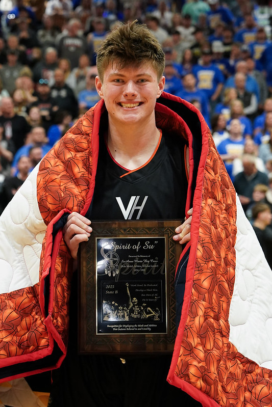 Nicholas Hanson of Viborg/Hurley won the Spirit of Su Award at the Class B boys basketball state tournament on Saturday, March 22 at the Barnett Center. Photo courtesy of South Dakota Public Broadcasting.