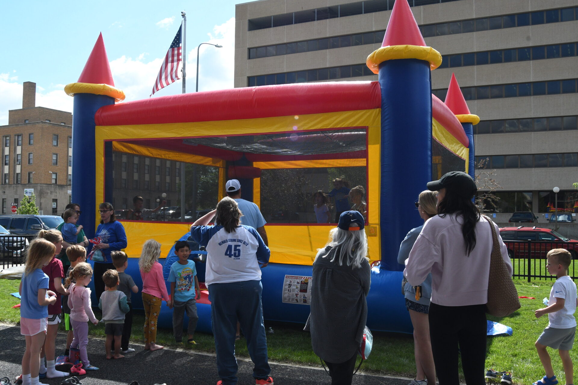 Gallery: Kids summer reading program kicks off at K.O. Lee Aberdeen Public Library 1 Kids had fun in a bounce house at the K.O. Lee Aberdeen Public Library's kickoff for the youth summer reading program on Thursday, May 22. Aberdeen Magazine photo by Annie Scott.