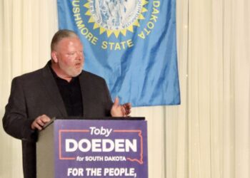Aberdeen businessman and Groton native Toby Doeden officially announced campaign for governor of South Dakota on Wednesday, May 28 at the Wylie Park Pavilion in Aberdeen. Aberdeen Insider photo by Scott Waltman.