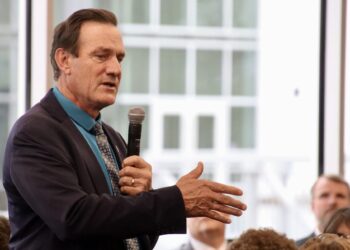 South Dakota Gov. Larry Rhoden speaks to students during the 2025 South Dakota Boys State governor's banquet Thursday, June 5 at the Barnett Center.