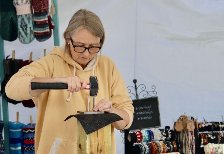 Thousands of people visited Aberdeen's Melgaard Park Saturday, June 14 and Sunday, June 15 for Arts in the Park. The annual festival featured homemade crafts, wares and other items; music and other entertainment; artisans and creators; kids activities; and food and drink vendors. Aberdeen Insider photos by Scott Waltman.