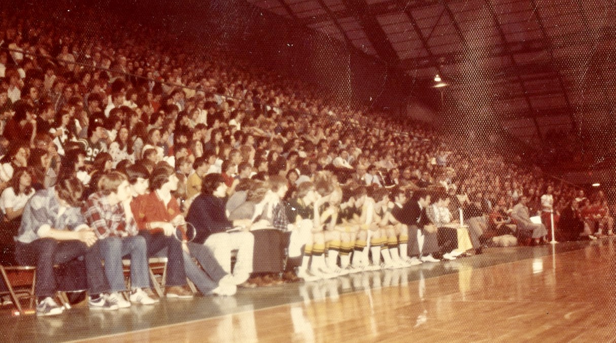 A golden anniversary: Aberdeen Roncalli won school's first state championship in 1975 4 The Sioux Falls Arena was packed in March 1975 when Roncallii defeated Rapid City Central 50-42 to win the first state championship in school history. Courtesy photo.
