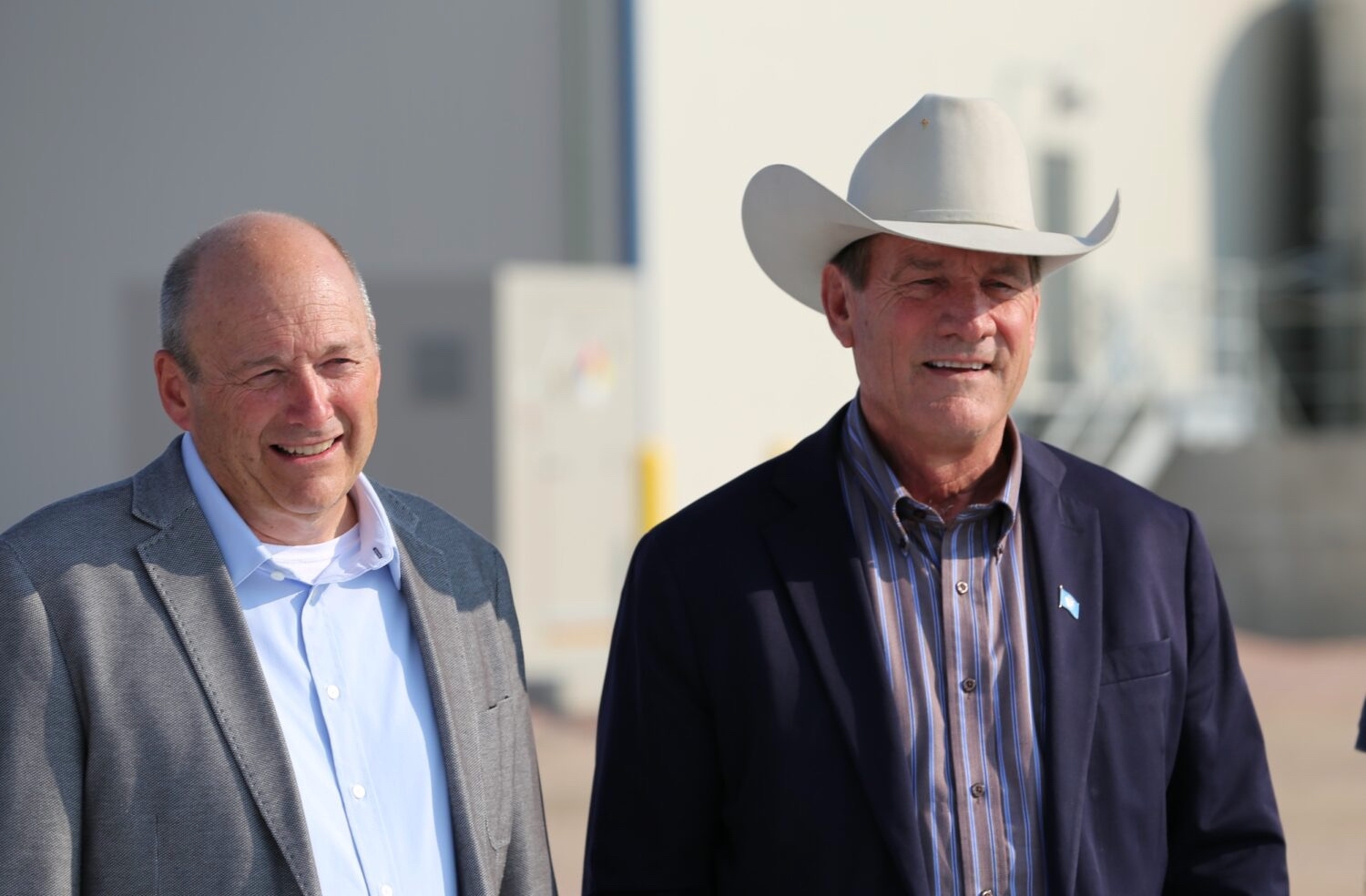 $500 million soybean processing plant opens in Mitchell 2 Tom Kersting, the CEO of South Dakota Soybean Processors, left, and South Dakota Gov. Larry Rhoden participate in the Sept. 9, 2025, grand opening of High Plains Processing in Mitchell. South Dakota Searchlight photo by Joshua Haiar.