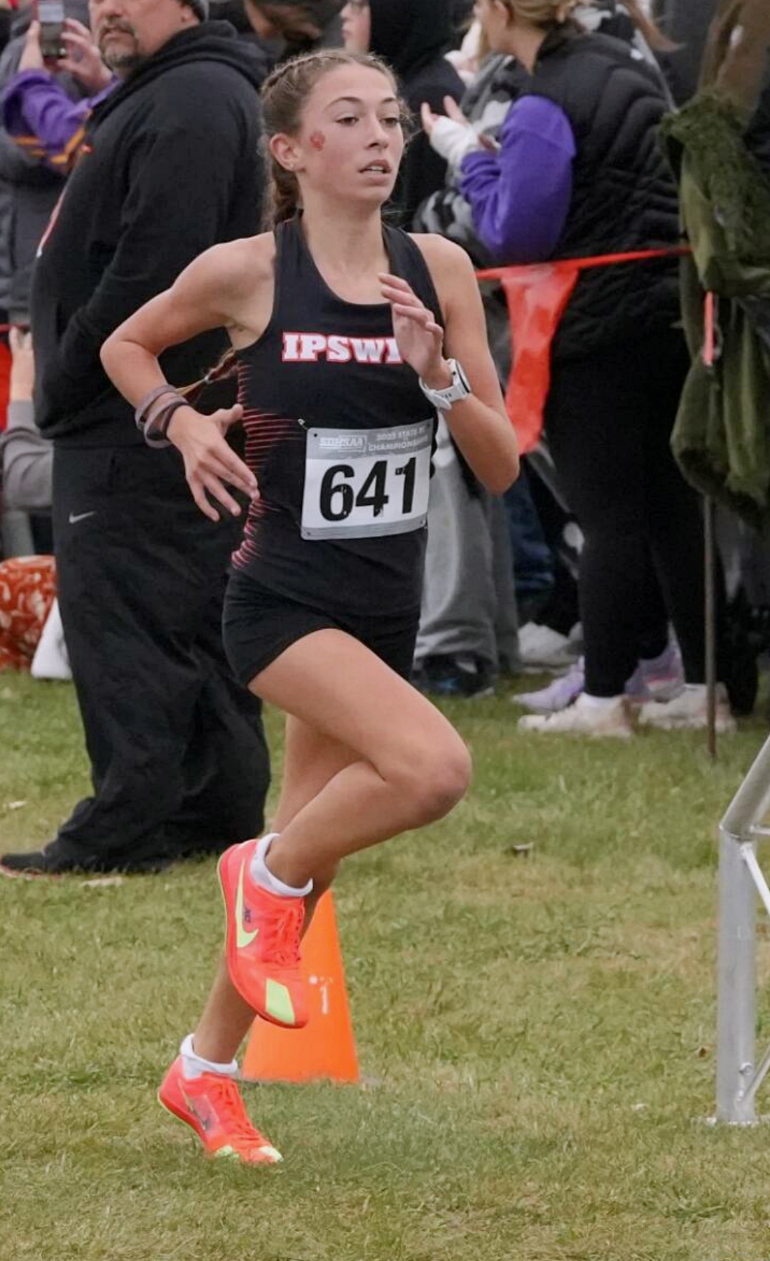 Boekelheide wins third Class B cross-country title; Ipswich girls claim team championship 3 IP BELLA