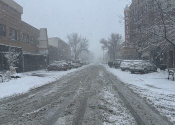 The first winter storm of the season hit the Aberdeen area, closing schools and causing cancellations on Tuesday, Nov. 25. Aberdeen Insider photo by Shannon Marvel.