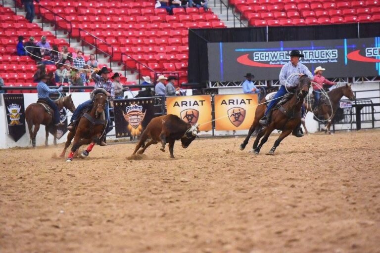 Dana Sippel and Travis Johnson, both roping on Sippel bred horses competing at the World Series. Courtesy photo.