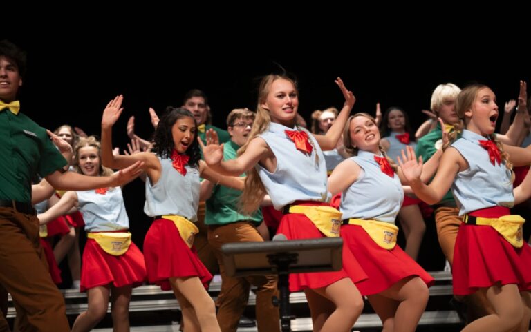 Students in the Eagle Express show choir at Central High School perform during parent preview night. Aberdeen Insider photo by Troy McQuillen.