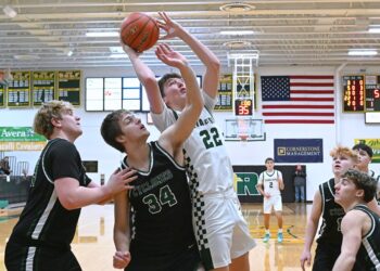 Boys high school basketball: Clark/Willow Lake runs past Aberdeen Roncalli 3 Aberdeen Roncalli's Bryson Olson goes up for a shot on Clark/Willow Lake's Masyn Knock (34) during the second quarter of their game Thursday, Jan. 22 at the Roncalli Gym. Olson had six ponts in a 64-28 Roncalli loss. Defending for Clark/Willow Lake are Tripp Felberg, left, and Ky Vandersnick. Aberdeen Insider photo by Robb Garofalo.