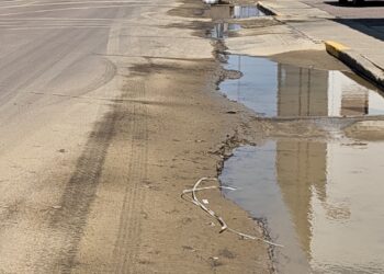 City crews work to fix a water main on South First Street near downtown Aberdeen on Friday, March 27. Aberdeen Insider photo by Scott Waltman.