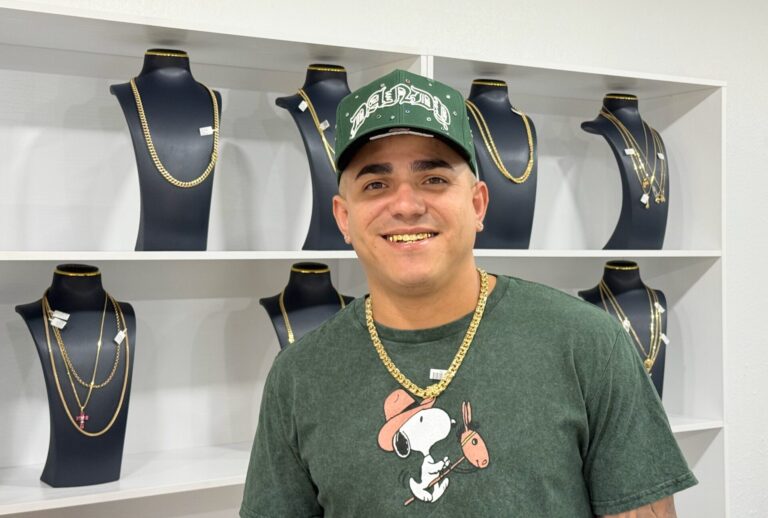 Ramón Gonzalez has opened Ramy Jewelry on Riverside Drive. He offers a selection of jewelry and buys gold pieces for scrap. Aberdeen Insider photo by Elisa Sand.