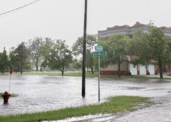As much as 7 inches of rain cause flooding in and around Leola 6 As much as 7 inches of rain fell in the Leola area the evening of Sunday, May 31, flooding streets in town and causing road closures. Photo courtesy of the McPherson County Herald.