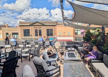 Aberdeen residents enjoy a night out at the new rooftop venue at Three22 Kitchen + Cocktails on Wednesday, June 17. Aberdeen Insider photo by Scott Waltman.