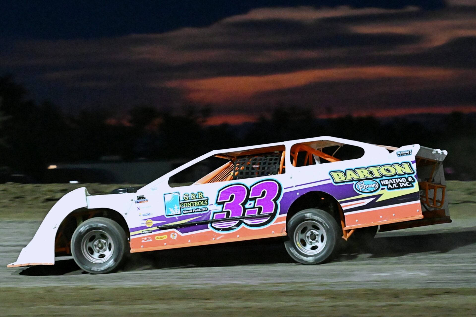 Aberdeen's Stewart Schipke approaches the fourth turn while winning the Super Stock feature Friday, July 3 at Brown County Speedway. Aberdeen Insider photo by Robb Garofalo.