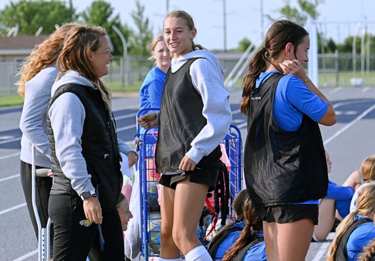 CHS KENDRA SIDELINES