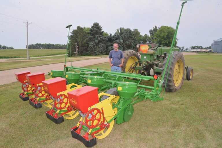 photo tg Scott Hughes Planter restoration DSC 0249
