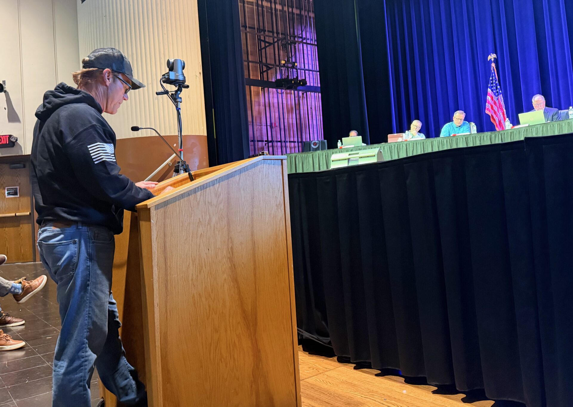 Aberdeen resident Clark Thares discussed his concerns about data centers on Monday, Sept. 14 during a special meeting of the Aberdeen City Council at the Aberdeen Civic Arena. Aberdeen Insider photo by Elisa Sand.